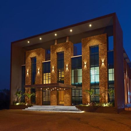 كولهابور Hotel Shlok المظهر الخارجي الصورة
