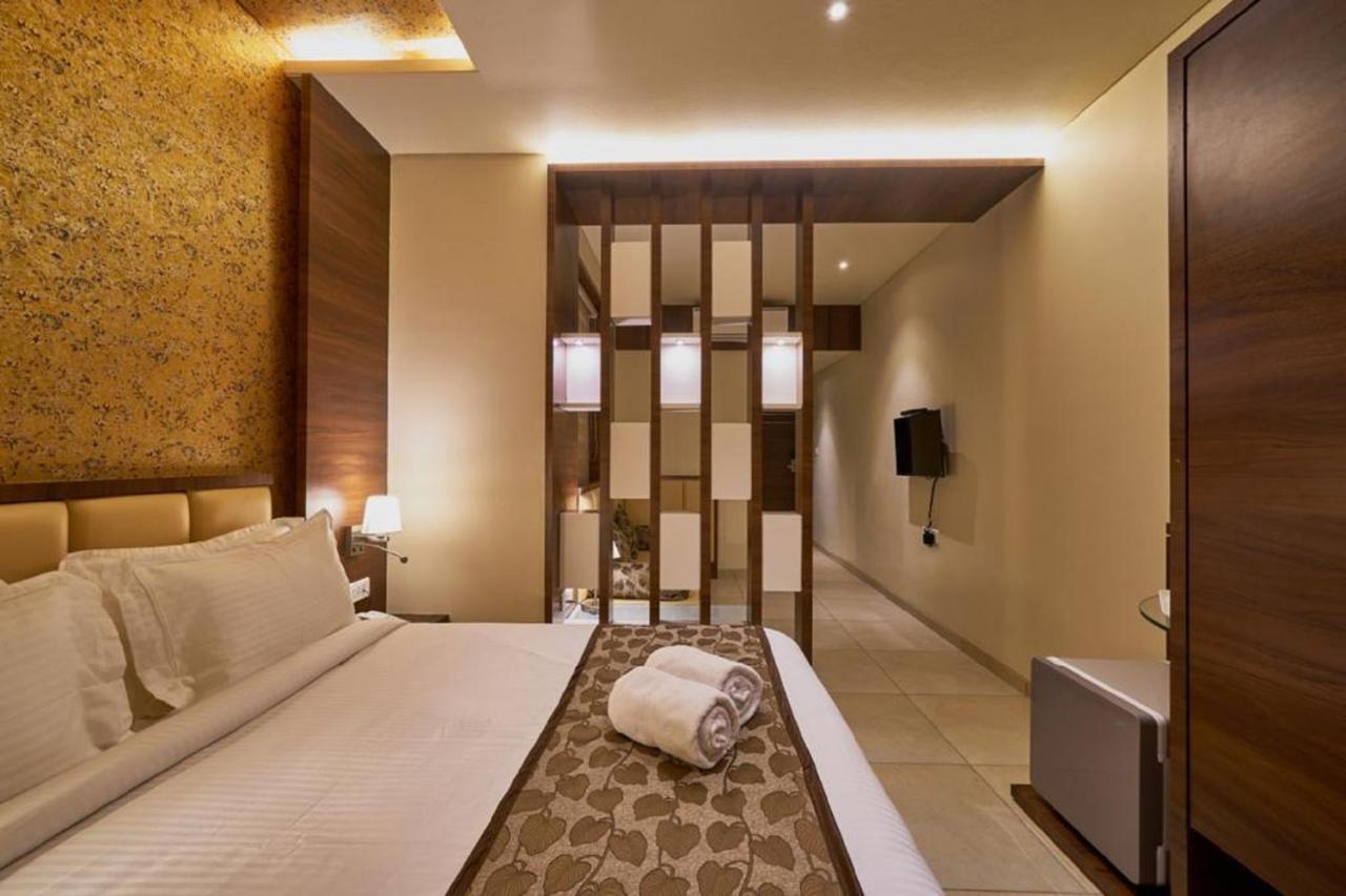 كولهابور Hotel Shlok المظهر الخارجي الصورة