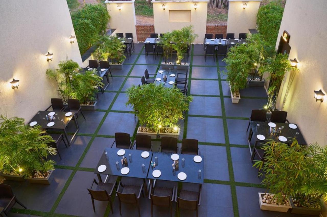 كولهابور Hotel Shlok المظهر الخارجي الصورة